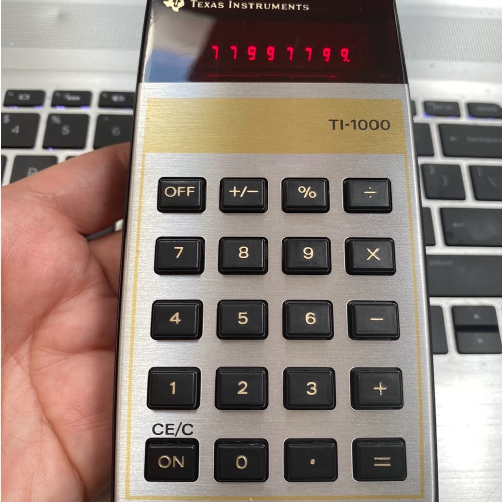 Vintage 70s Texas Instruments TI-1000 Calculator with box - Picture 9 of 13